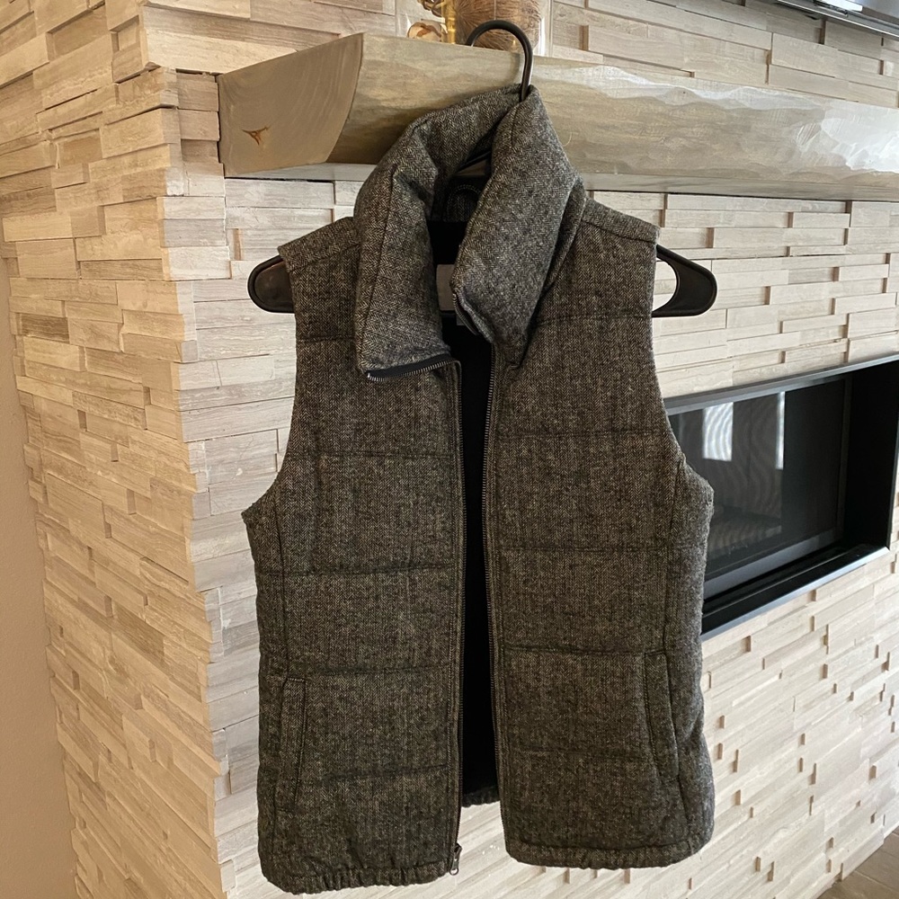Old navy tweed vest